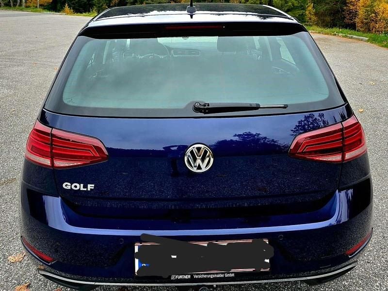 Gebraucht VW Golf VII Comfortline 150 PS (110 kW) 2019 Blau Limousine