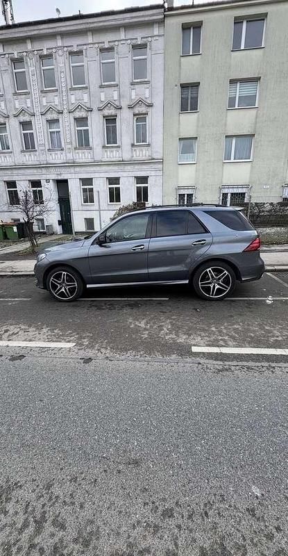 Gebraucht Mercedes GLE350 AMG line 258 PS (189 kW) 2019 SUV
