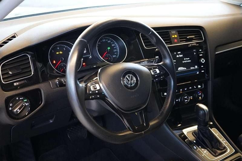 Gebraucht VW Golf VII Highline 150 PS (110 kW) 2019 Blau Limousine