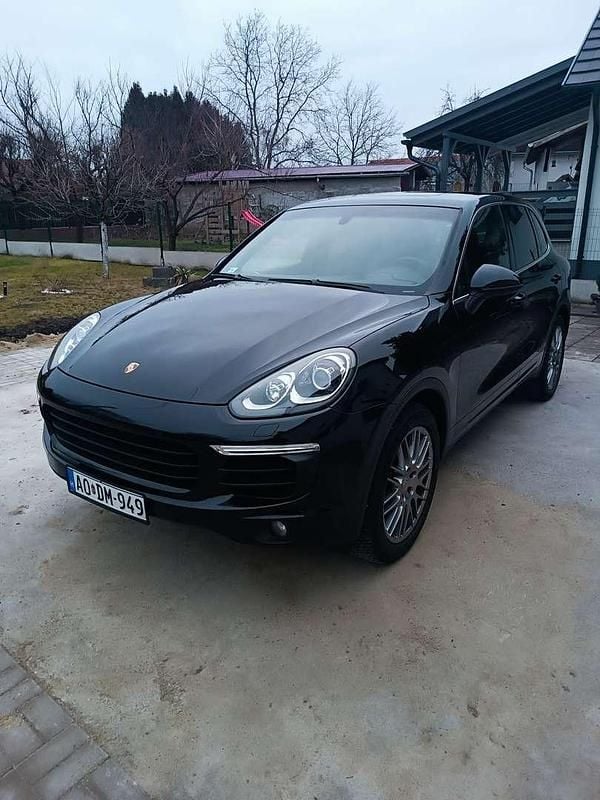 Schwarz Gebraucht 2016 Porsche Cayenne Platinum Edition SUV | € 22.900 - Bild 1/4