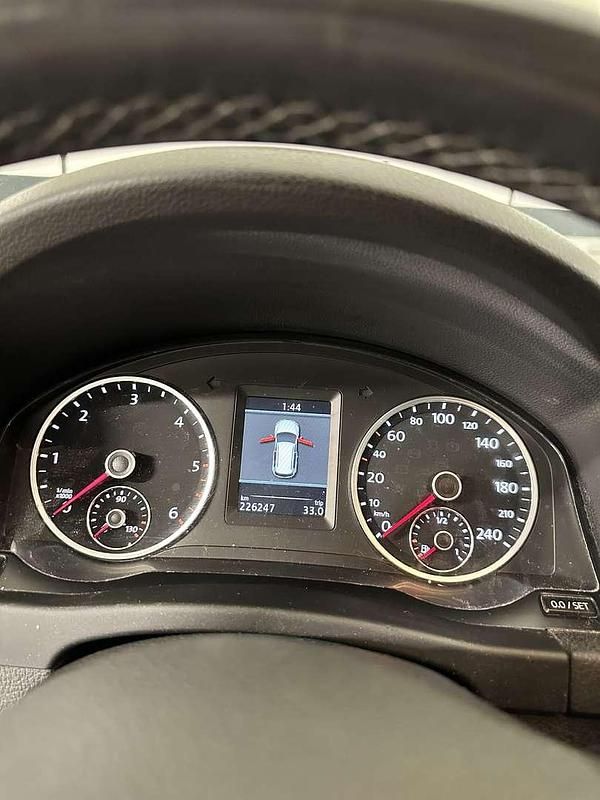 Gebraucht VW Tiguan Sport 140 PS (102 kW) 2012 SUV