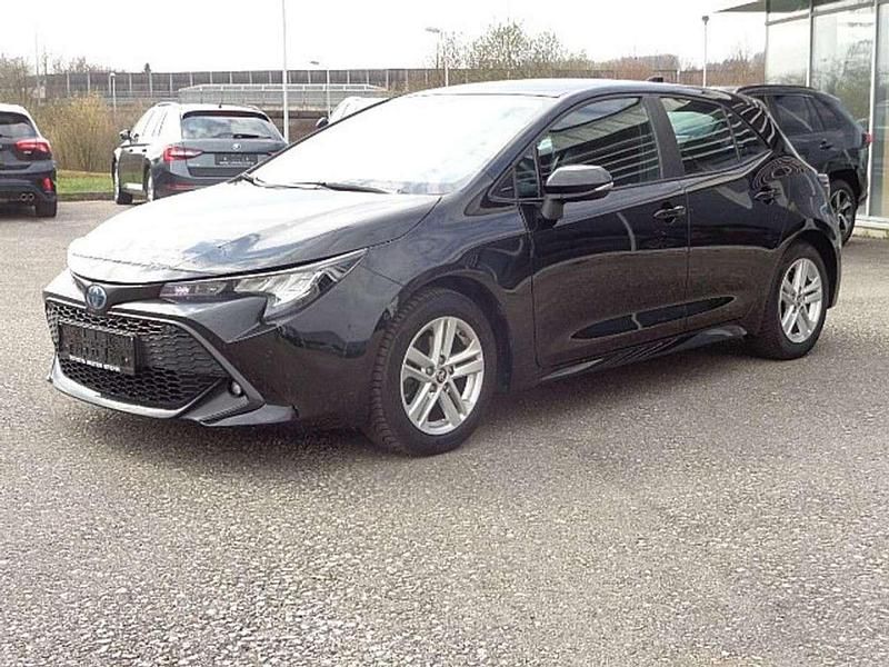 Gebraucht Toyota Corolla 98 PS (72 kW) 2021 Schwarz Limousine