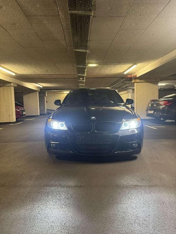 Gebraucht BMW 320 184 PS (135 kW) 2011 Limousine