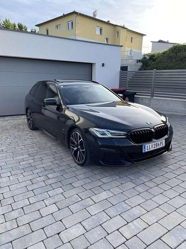 Gebraucht BMW 530 M Sport 286 PS (210 kW) 2021 Kombi