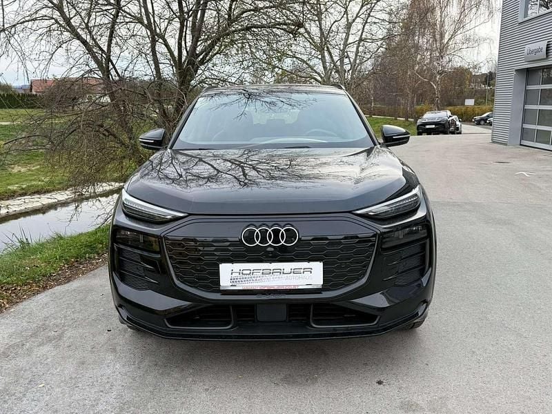 Gebraucht Audi Q6 e-tron Business 284 kW (387 PS) 2024 Schwarz  metallicperleffektno SUV