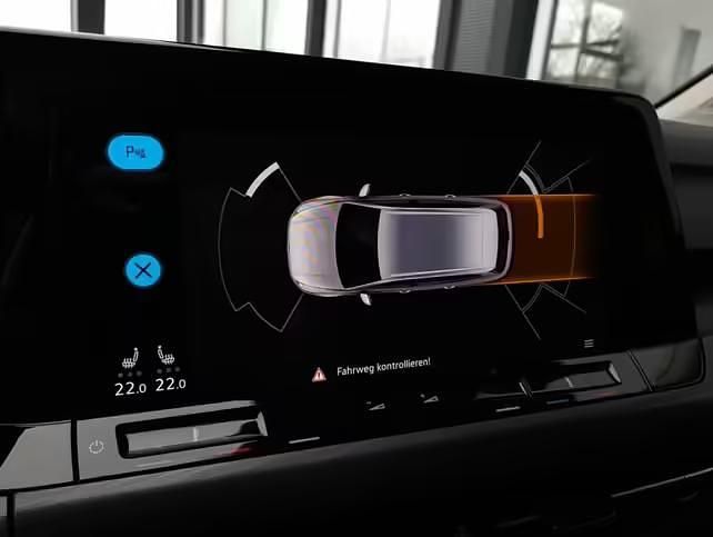 Gebraucht VW Golf VIII Style 150 PS (110 kW) 2022 Deepblackperleff. Kombi