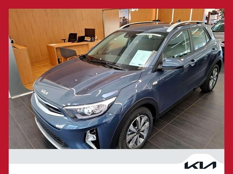 Neu Kia Stonic Silver 101 PS (74 kW) 2025 Blau SUV