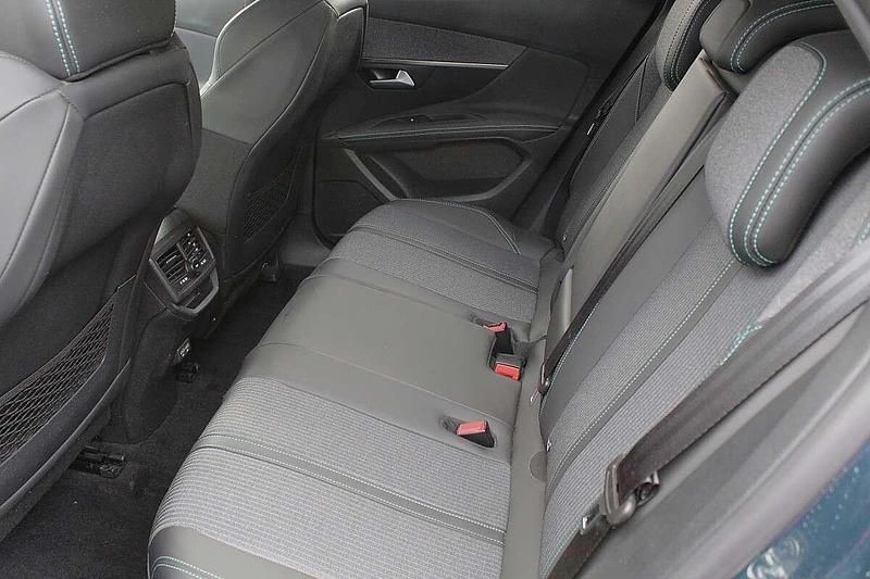 Gebraucht Peugeot 3008 Allure 131 PS (96 kW) 2021 Blau SUV