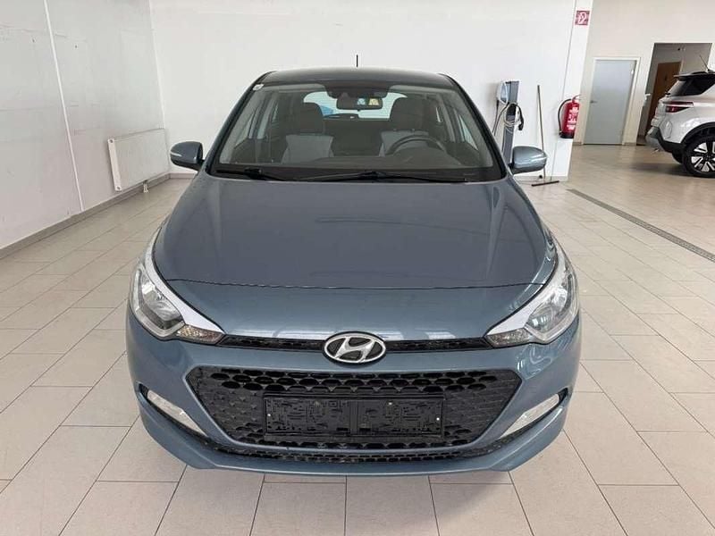 Gebraucht Hyundai i20 Comfort 75 PS (55 kW) 2015 Limousine