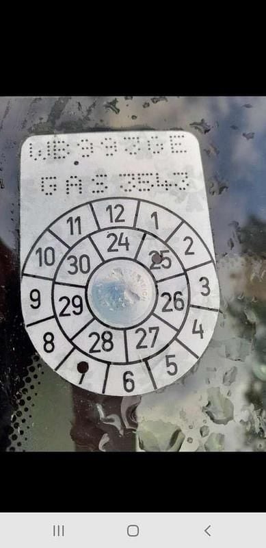 Grau Gebraucht 2012 BMW 525 Limousine | € 10.500 (Guter Preis) - Bild 1/4