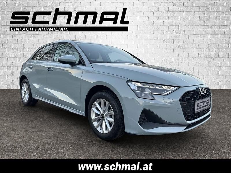 Neu Audi A3 Ambiente 116 PS (85 kW) 2025 Mittelgrau  metallicperleffekt Limousine