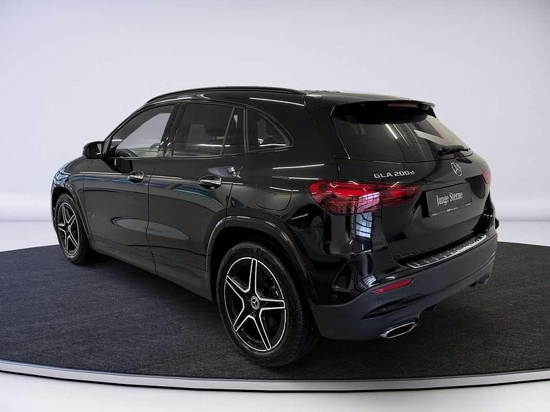 Gebraucht Mercedes GLA200 Edition 150 PS (110 kW) 2025 Schwarz SUV