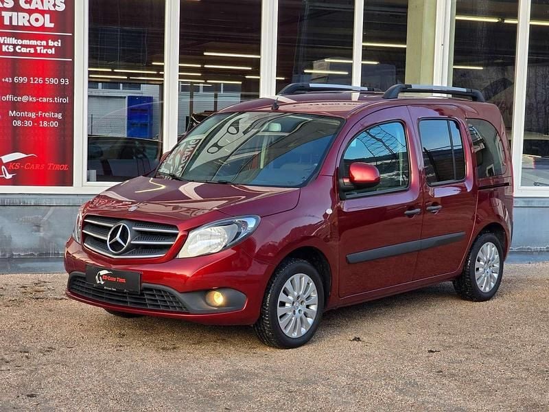 Gebraucht Mercedes Citan 112 Edition 114 PS (83 kW) 2018 Rot Kombi