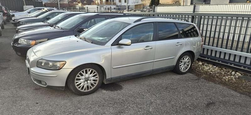 Gebraucht Volvo V50 Momentum 136 PS (100 kW) 2005 Silber Kombi