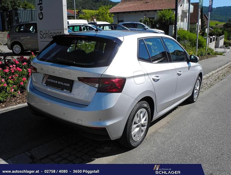 Gebraucht Skoda Fabia Essence 95 PS (69 kW) 2025 Silber  metallic Kleinwagen