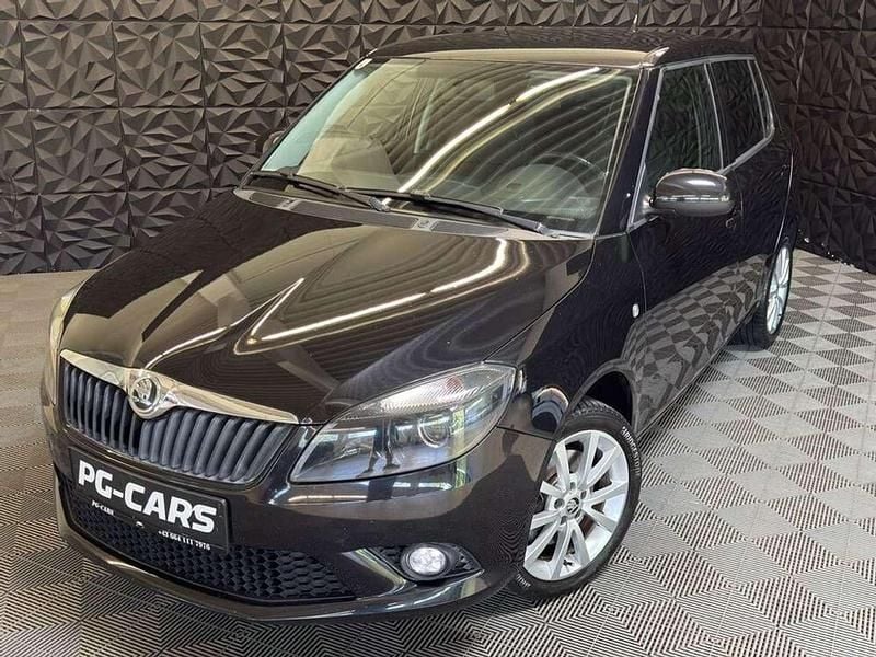 Schwarz Gebraucht 2015 Skoda Fabia Ambition Kleinwagen | € 7.800 (Fairer Preis) - Bild 1/4
