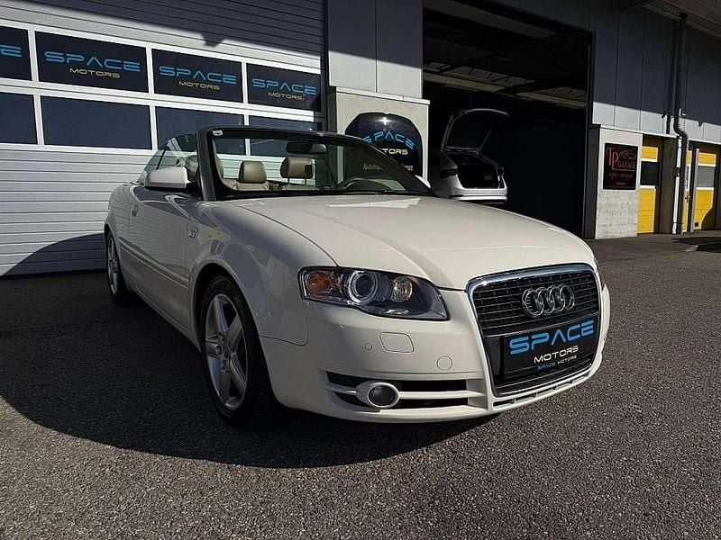 Weiß Gebraucht 2007 Audi A4 Cabriolet Design Cabrio | € 8.490 - Bild 1/4