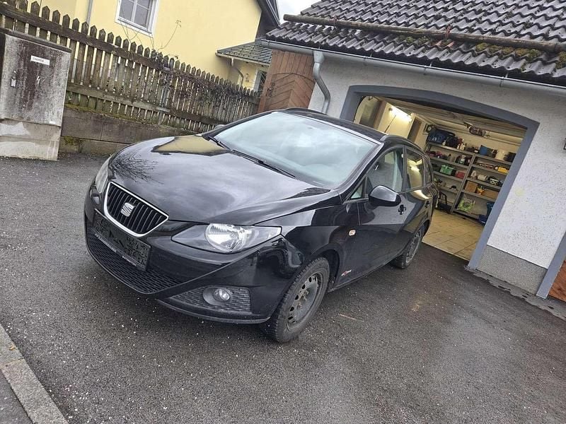Schwarz Gebraucht 2012 Seat Ibiza ST Copa Kombi | € 4.600 (Fairer Preis) - Bild 1/4
