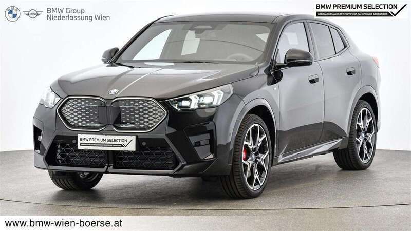 Saphirschwarz Gebraucht 2024 BMW iX2 Shadowline SUV | € 55.495 (Etwas zu teuer) - Bild 1/4