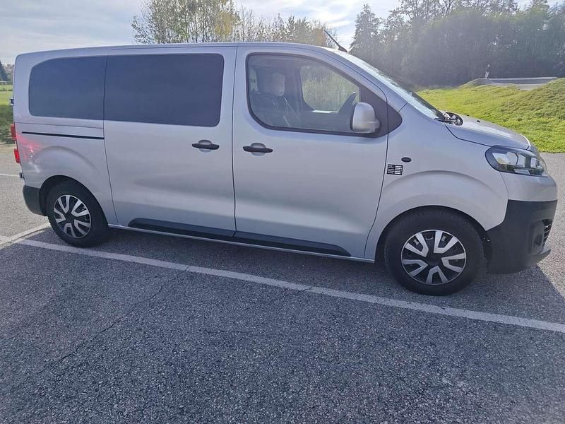 Gebraucht Citroën Jumpy 95 PS (69 kW) 2016 Silber Van / Kleinbus