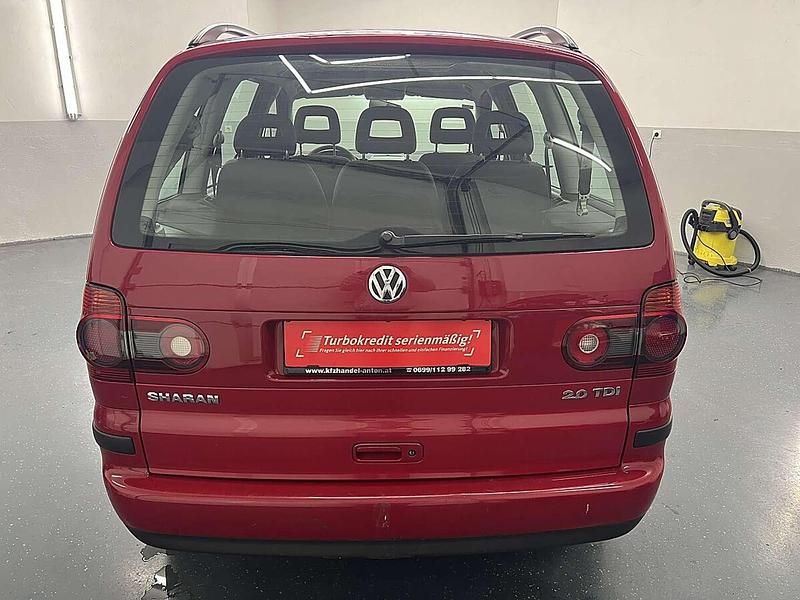 Gebraucht VW Sharan 140 PS (102 kW) 2009 Rot Van / Kleinbus