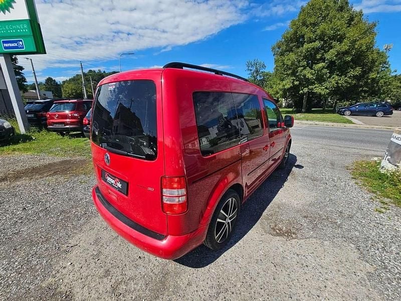 Gebraucht VW Caddy Life 105 PS (77 kW) 2012 Rot Van / Kleinbus