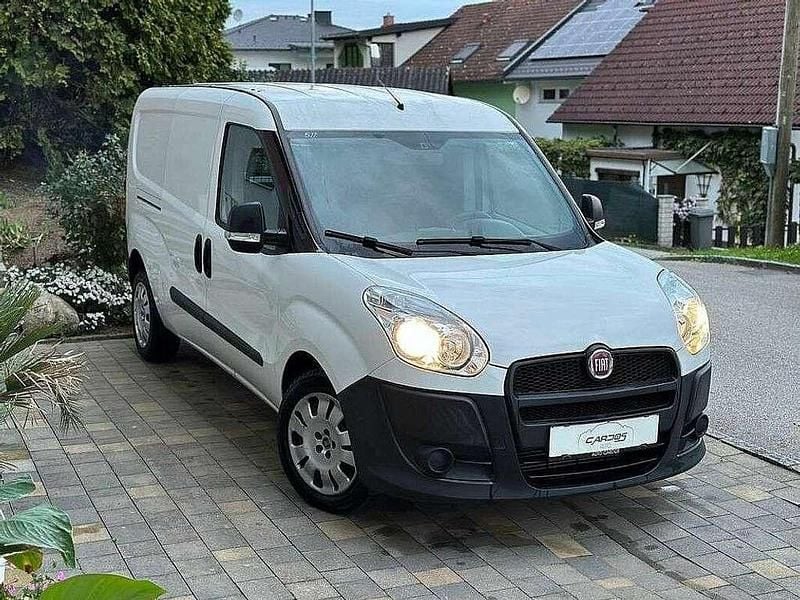 Gebraucht Fiat Doblò Basis 90 PS (66 kW) 2014 Weiß Van / Kleinbus