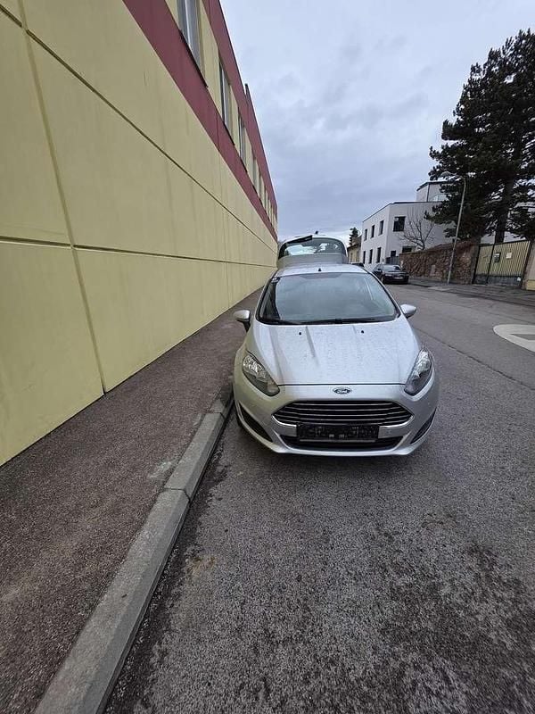 Gebraucht Ford Fiesta Trend 60 PS (44 kW) 2014 Kleinwagen