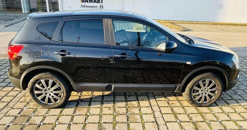 Gebraucht Nissan Qashqai Tekna 103 PS (75 kW) 2009 Schwarz SUV