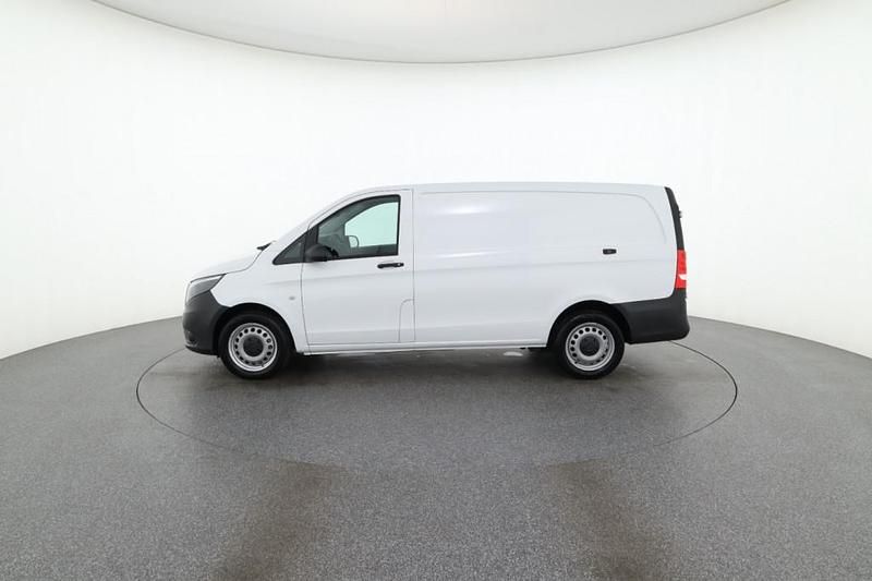 Gebraucht Mercedes Vito 102 PS (75 kW) 2024 Arktikweiß Van