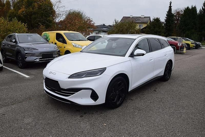 Gebraucht BYD Seal Comfort 212 PS (155 kW) 2025 Weiß Kombi