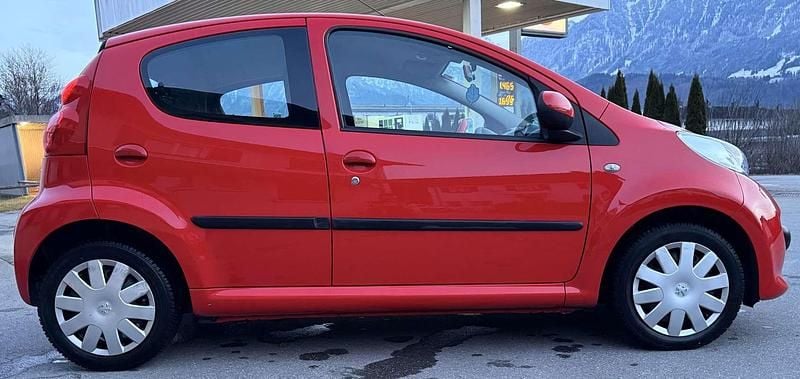 Gebraucht Peugeot 107 68 PS (50 kW) 2007 Kleinwagen