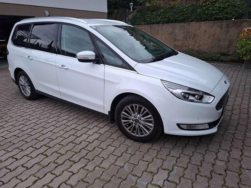 Weiß Gebraucht 2019 Ford Galaxy Titanium Van / Kleinbus | € 23.200 (Fairer Preis) - Bild 1/4