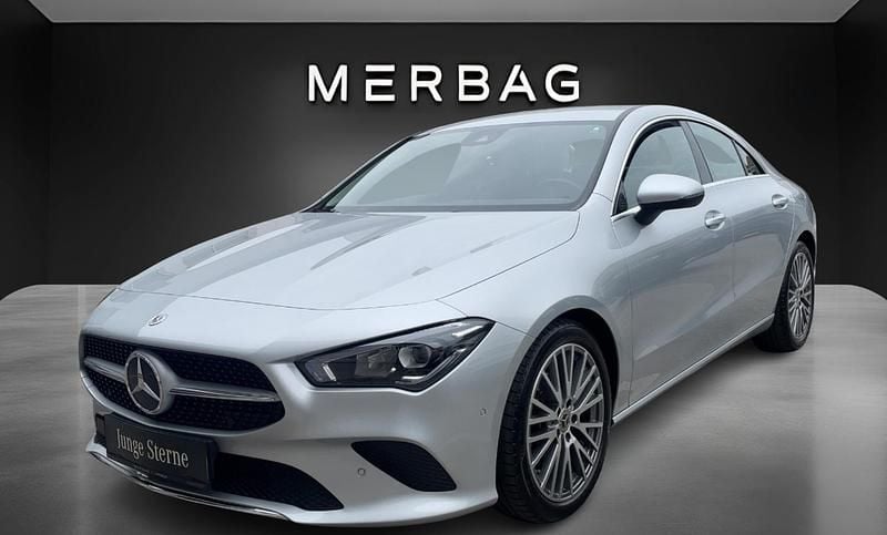 Iridiumsilber metallic Gebraucht 2021 Mercedes CLA180 Limousine | € 27.990 (Superpreis) - Bild 1/4
