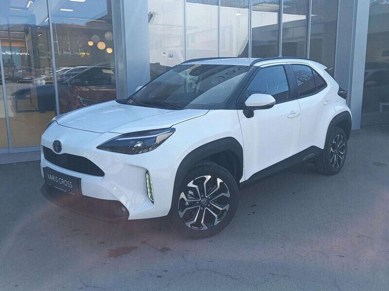 Weiß Neu 2025 Toyota Yaris Active Limousine | € 28.487 (Guter Preis) - Bild 1/4