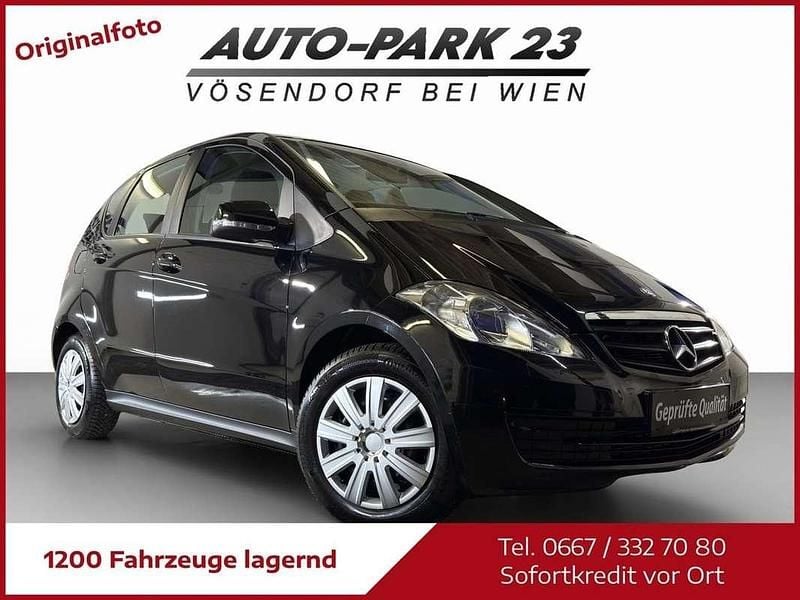 Gebraucht Mercedes A160 82 PS (60 kW) 2012 Schwarz Kleinwagen