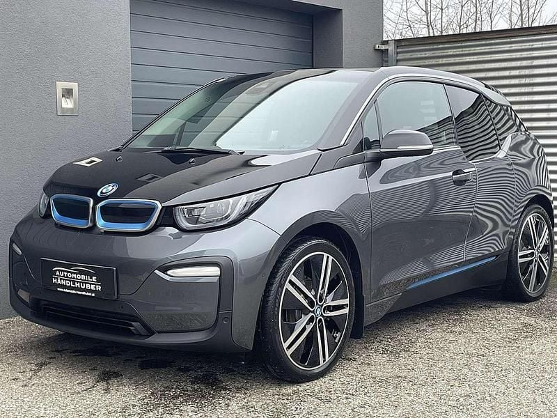 Grau Gebraucht 2021 BMW i3 Comfort Edition Limousine | € 19.490 (Fairer Preis) - Bild 1/4