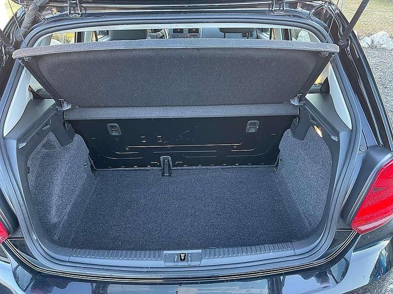 Gebraucht VW Polo 60 PS (44 kW) 2017 Schwarz Limousine