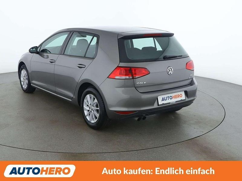 Gebraucht VW Golf VII Comfortline 122 PS (89 kW) 2014 Grau Kleinwagen