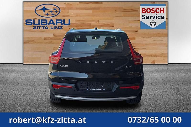 Gebraucht Volvo XC40 Momentum 190 PS (139 kW) 2019 Schwarz SUV