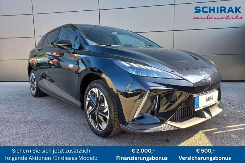 Schwarz Neu 2025 MG MG4 EV Luxury Kleinwagen | € 35.280 - Bild 1/4