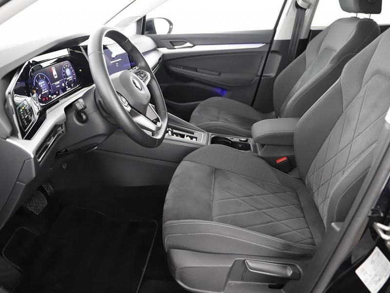 Gebraucht VW Golf VIII Life 150 PS (110 kW) 2021 Schwarz Kombi