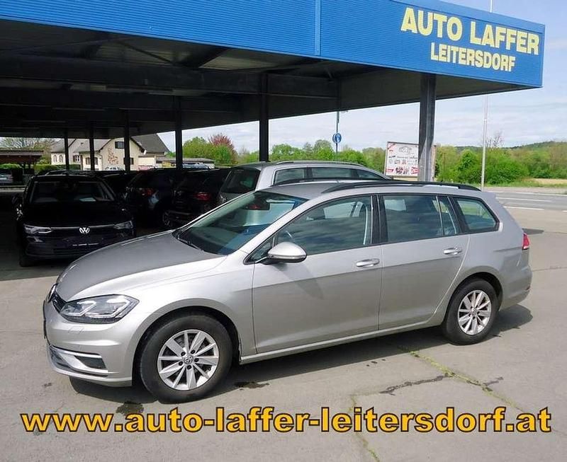 Gebraucht VW Golf VII 90 PS (66 kW) 2017 Silber Kombi