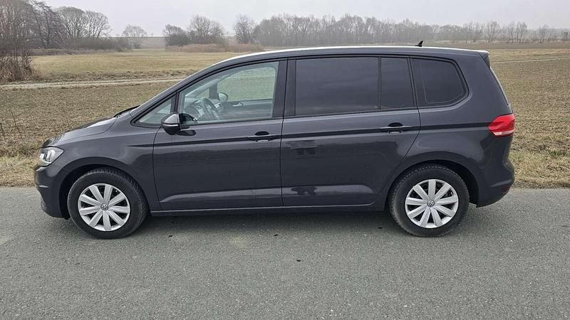 Gebraucht VW Touran Trendline 116 PS (85 kW) 2018 Van / Kleinbus