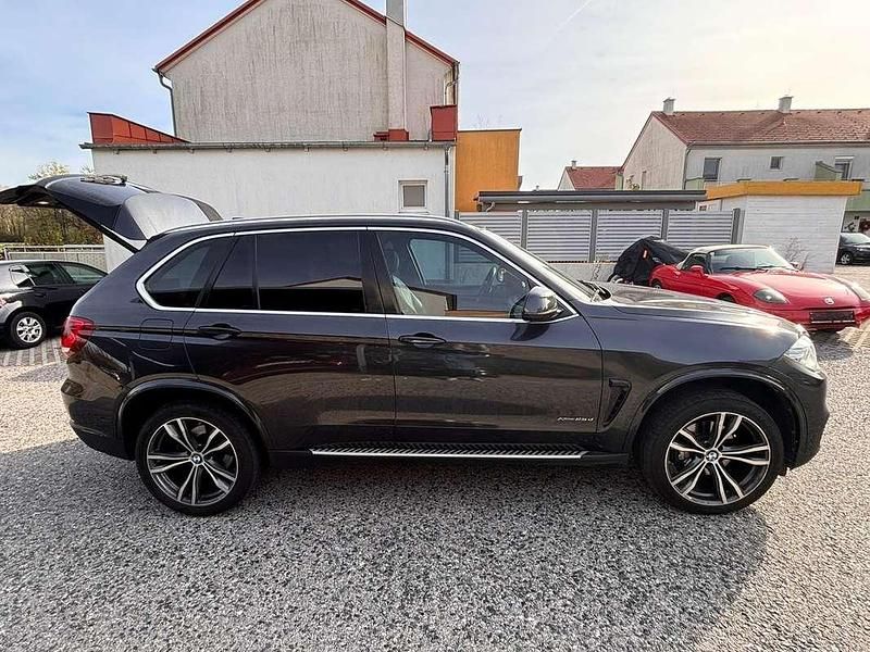 Grau Gebraucht 2015 BMW X5 SUV | € 22.500 (Fairer Preis) - Bild 1/4