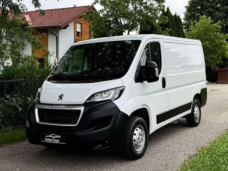 Weiß Gebraucht 2021 Peugeot Boxer Van | € 15.990 (Superpreis) - Bild 1/4