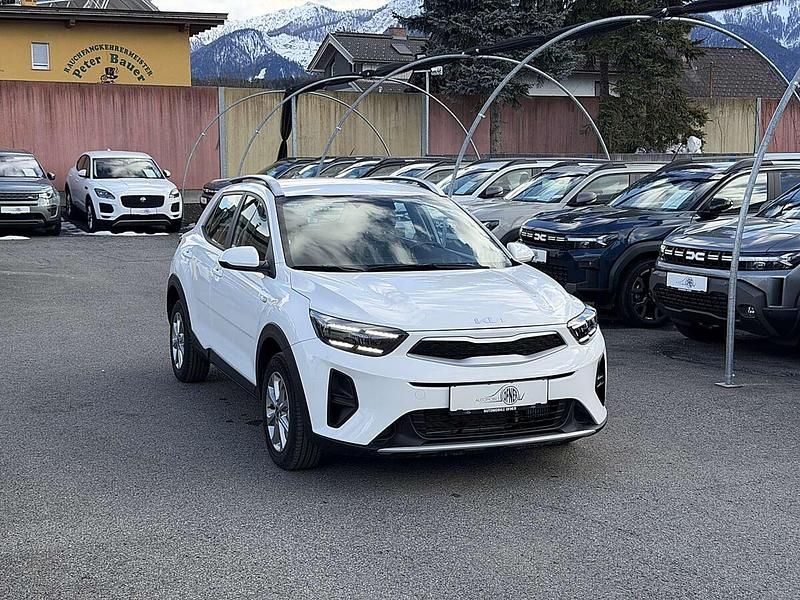 Gebraucht Kia Stonic Silver 101 PS (74 kW) 2025 Weiß SUV