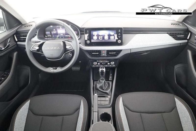 Neu Skoda Kamiq Selection 116 PS (85 kW) 2025 Grau SUV