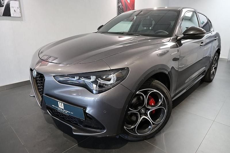 Grau Gebraucht 2023 Alfa Romeo Stelvio Veloce SUV | € 42.440 (Etwas zu teuer) - Bild 1/4