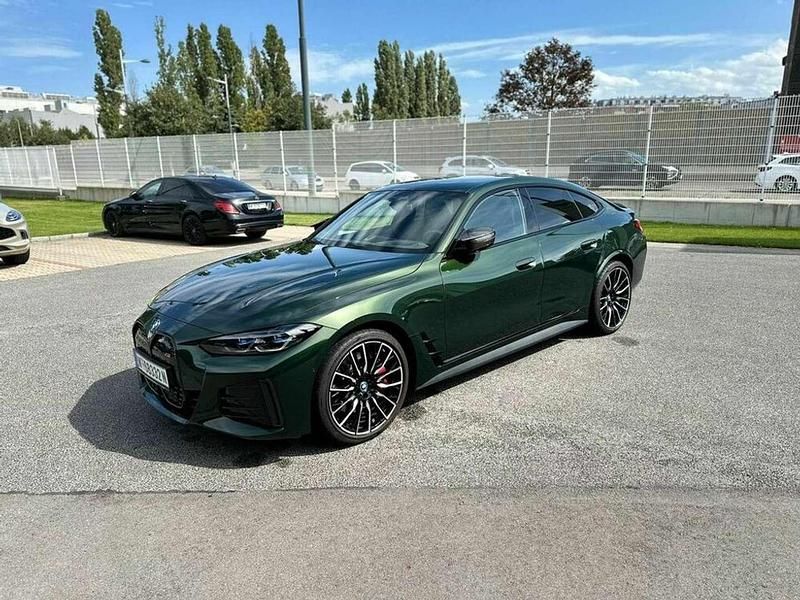Grün Gebraucht 2022 BMW i4 Luxury Line Limousine | € 47.400 (Superpreis) - Bild 1/4